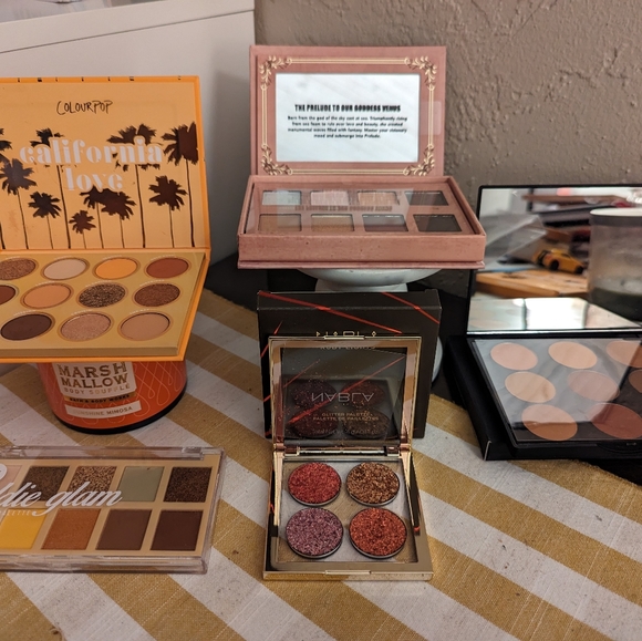 MakeUp Bundle - Picture 6 of 14